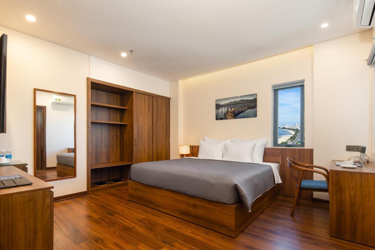 Avenis Hotel Da Nang Exterior photo