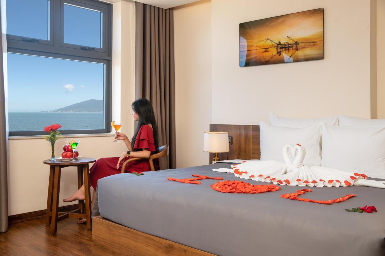 Avenis Hotel Da Nang Exterior photo